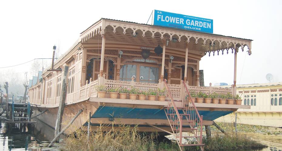 A Flower Garden Houseboat, Srinagar 1